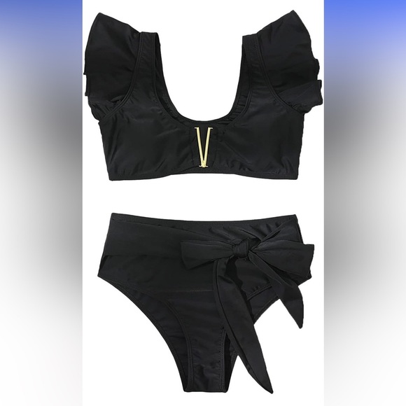 Elegant Black Ruffle Bikini Set - Picture 2 of 3